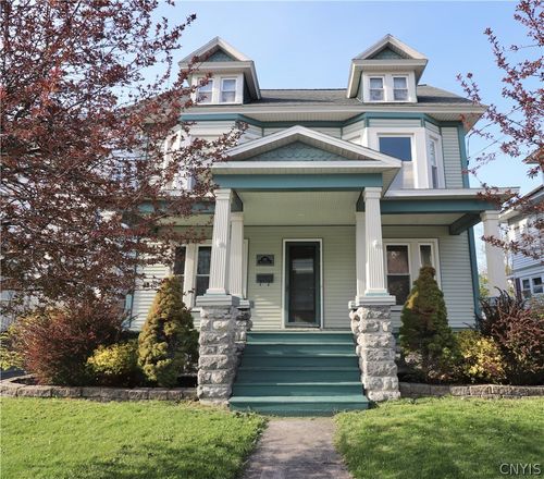 137 Bowers Ave, Watertown, NY, 13601-4027 | Card Image