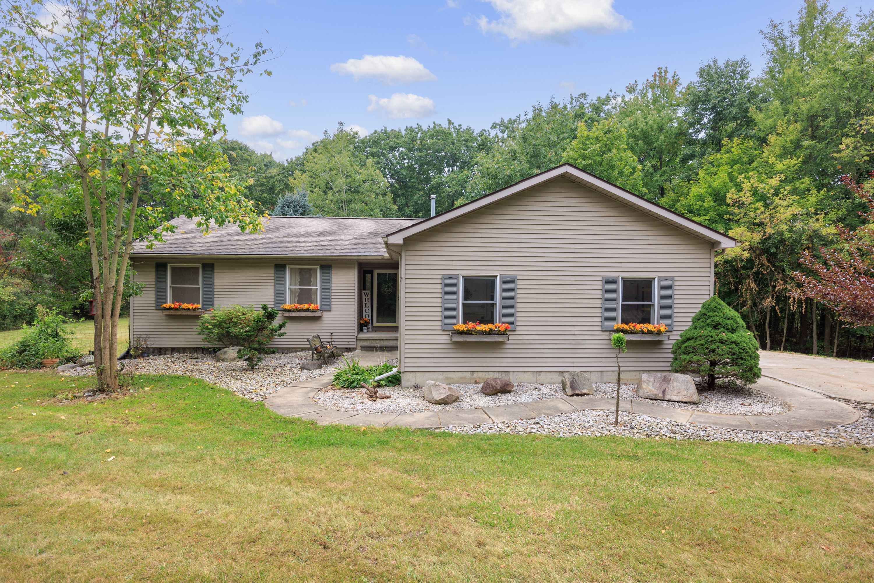 Honert Rd, Ortonville, MI 48462