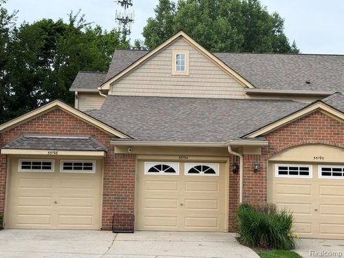 55194 Westchester Dr, Shelby Township, MI, 48316-5361 | Card Image