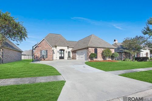 30957 Cambridge Dr, Walker, LA, 70785-5530 | Card Image