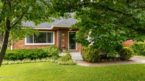 3431 Allison Way, Louisville, KY, 40220-1968 | Card Image