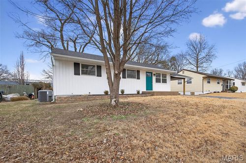 695 Mullanphy Rd, Florissant, MO, 63031-3242 | Card Image