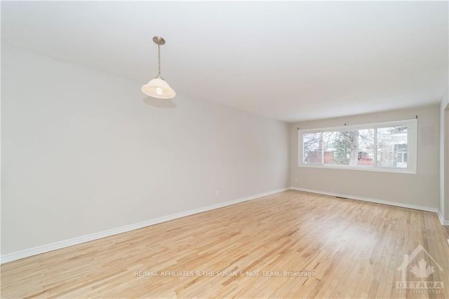 1514 A Lepage Ave, House attached with 3 bedrooms, 2 bathrooms and 2 parking in Ottawa ON | Image 7