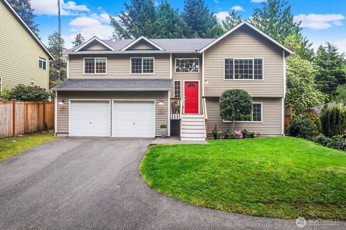 4035 Ne 110th St, Seattle, WA, 98125-5806 | Card Image