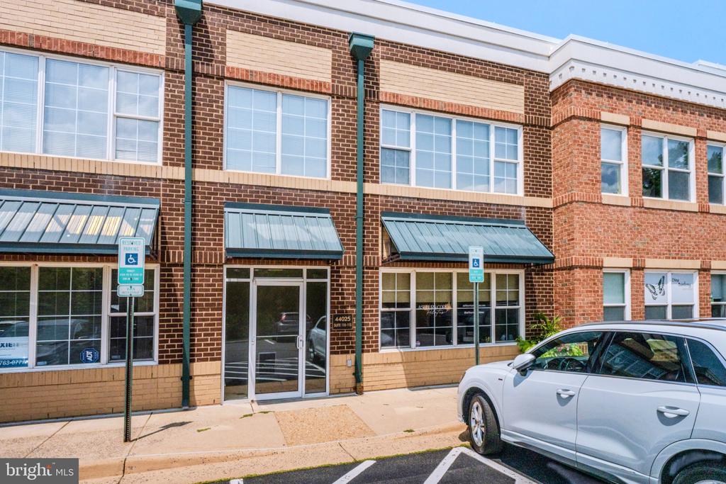 Commercial Lease in ASHBURN