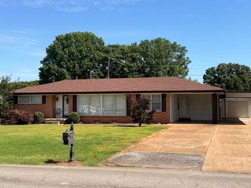 807 Tyler Ave, Muscle Shoals, AL, 35661-2325 | Card Image