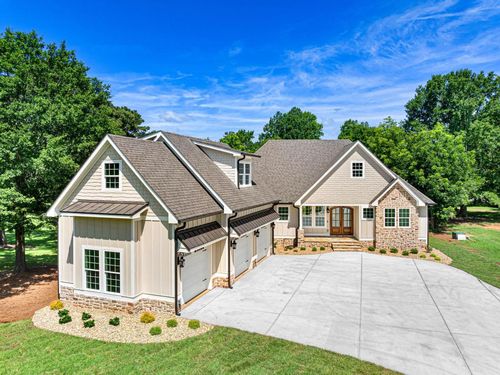 707 Vickery Street Ext, Hartwell, GA, 30643-6485 | Card Image