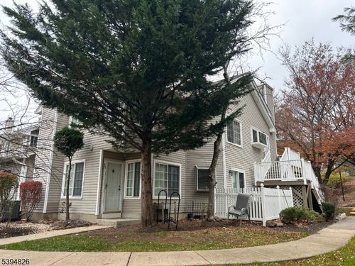 45 Stevens Ct, Bedminster, NJ, 07921-1847 | Card Image