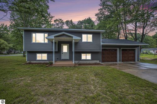 819 Charlene Dr Ne, Kalkaska, MI, 49646-9709 | Card Image