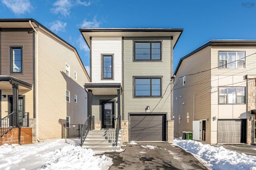 31 Travertine Crt, Halifax, NS, B3P0J5 | Card Image