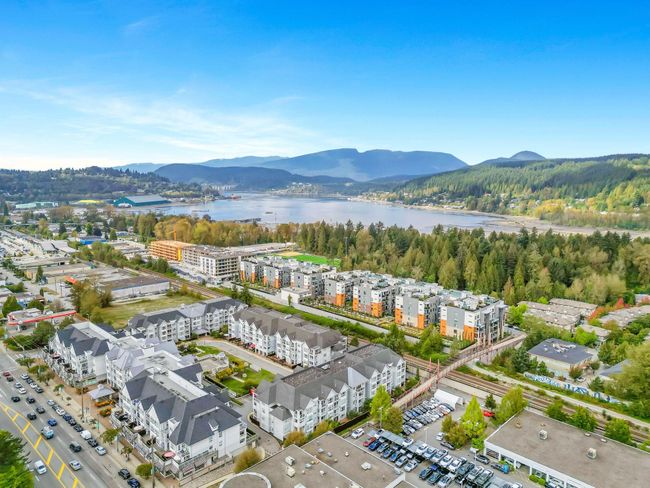 213 - 3148 St Johns St, Condo with 2 bedrooms, 2 bathrooms and 2 parking in Port Moody BC | Image 5