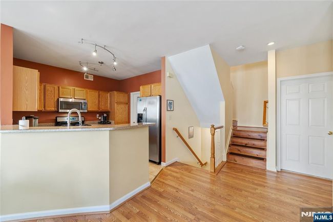 34 George Russell Way, Condo with 2 bedrooms, 3 bathrooms and null parking in Clifton NJ | Image 13