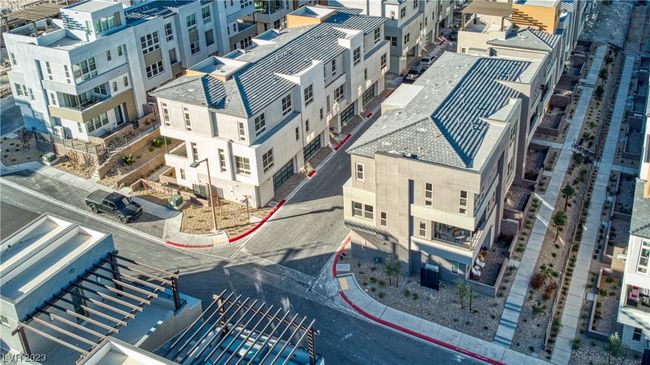 639 Grey Saker St, Townhouse with 4 bedrooms, 4 bathrooms and null parking in Las Vegas NV | Image 53