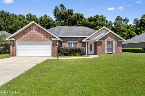 516 Hickory Dr, Long Beach, MS, 39560-3238 | Card Image