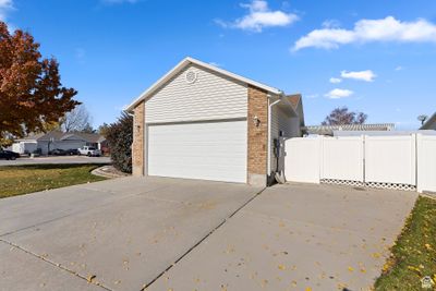 333 S Park St, House other with 4 bedrooms, 1 bathrooms and 4 parking in Grantsville UT | Image 3