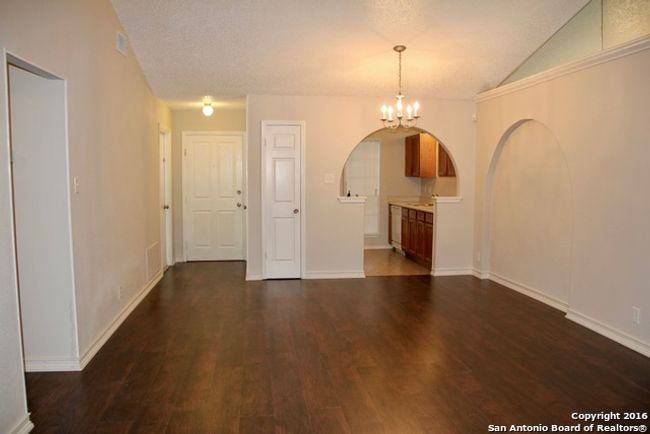610 Meadow Gate, House other with 3 bedrooms, 2 bathrooms and null parking in Converse TX | Image 4