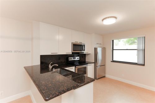 101-10125 W Sunrise Blvd, Plantation, FL, 33322-7611 | Card Image