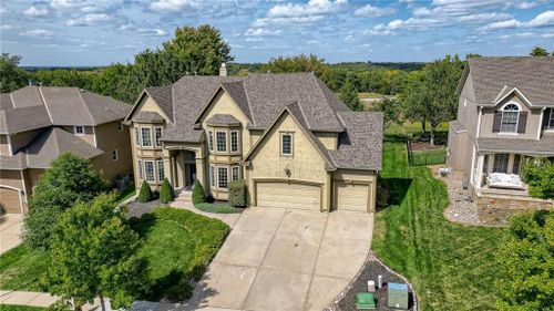 17800 Penrose Lane, Lenexa, KS, 66219 | Card Image