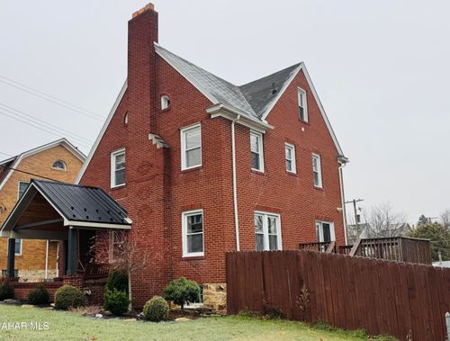 2408 12th St, Altoona, PA, 16601-2906 | Card Image