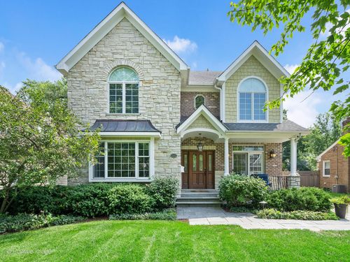 113 Mohawk Dr, Clarendon Hills, IL, 60514-1127 | Card Image