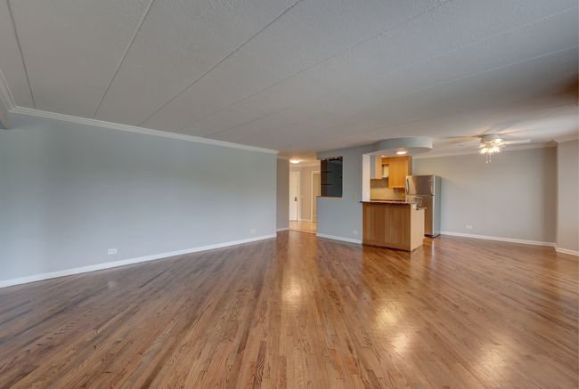 UNIT-222 - 1 Renaissance Pl, Condo with 2 bedrooms, 2 bathrooms and 2 parking in Palatine IL | Image 5