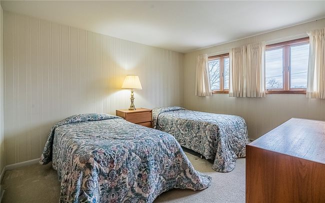 3229 Sundale Dr, House other with 3 bedrooms, 3 bathrooms and 2 parking in Glenshaw PA | Image 18