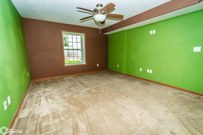 403 E Carleton St, House other with 6 bedrooms, 4 bathrooms and null parking in Toledo IA | Image 25