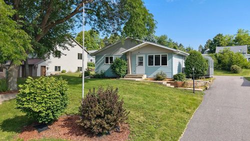 110 15th Ave, Baraboo, WI, 53913-1320 | Card Image