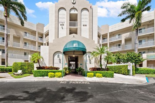 303-7727 Southampton Ter, Tamarac, FL, 33321-9105 | Card Image