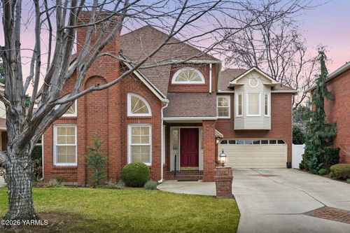 604 Bellevue Pl, Yakima, WA, 98908-4313 | Card Image