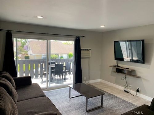 91 Wildwood, Irvine, CA, 92604-3341 | Card Image