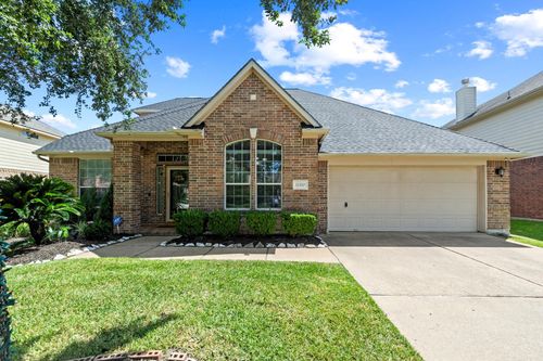 12320 Evening Bay Dr, Pearland, TX, 77584-8827 | Card Image