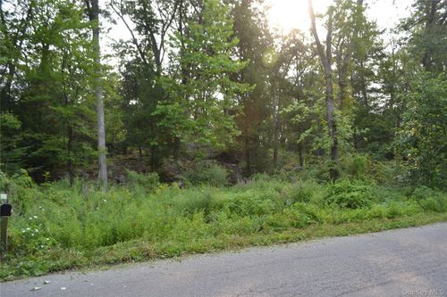 43 Winston Ln, Garrison, NY, 10524-7406 | Card Image