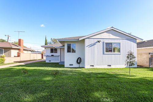 1802 W Martha Ln, Santa Ana, CA, 92706-3216 | Card Image