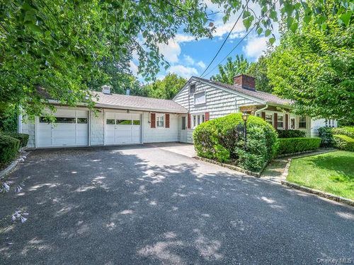 15 Cleveland Ave, Glen Head, NY, 11545-1501 | Card Image