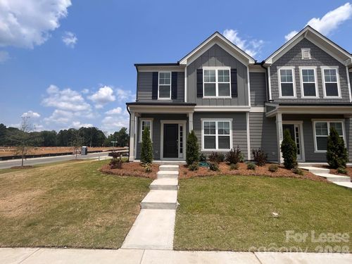 16305 Leading St, Charlotte, NC, 28273-4670 | Card Image