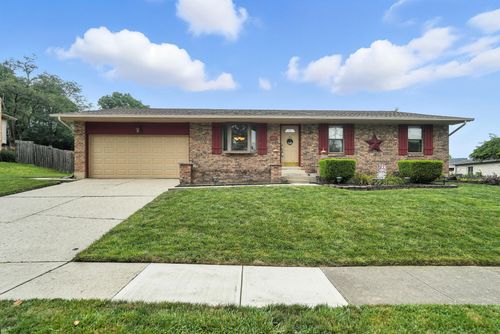 825 Merry John Dr, Miamisburg, OH, 45342-2043 | Card Image