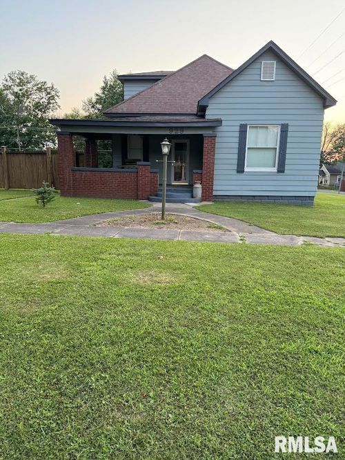 929 N 5th St, Vandalia, IL, 62471-1713 | Card Image