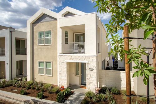 27136 Purple Sage Ct, Valencia, CA, 91381-2168 | Card Image