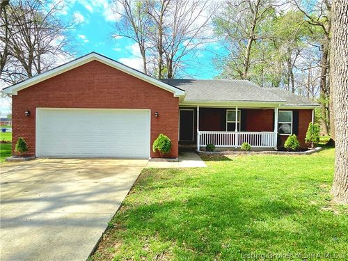 811 Beechwood St, Sellersburg, IN, 47172-1104 | Card Image