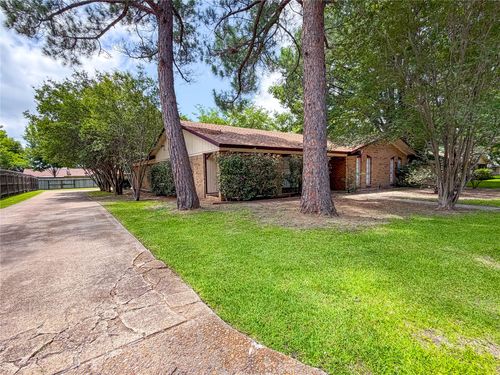 604 Cooper St, Ennis, TX, 75119-5204 | Card Image
