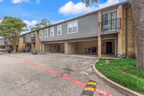 143-7492 E Northwest Hwy, Dallas, TX, 75231-7330 | Card Image