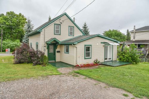 279 Lisgar Ave, Renfrew, ON, K7V3N1 | Card Image