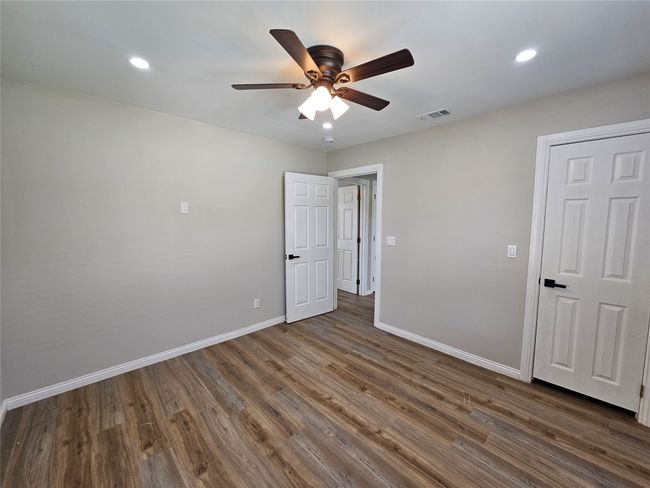 5519 Arlington Park Dr, House other with 3 bedrooms, 1 bathrooms and null parking in Dallas TX | Image 16