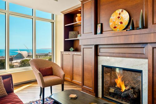 825 N Prospect Ave, Milwaukee, WI, 53202-3979 | Card Image