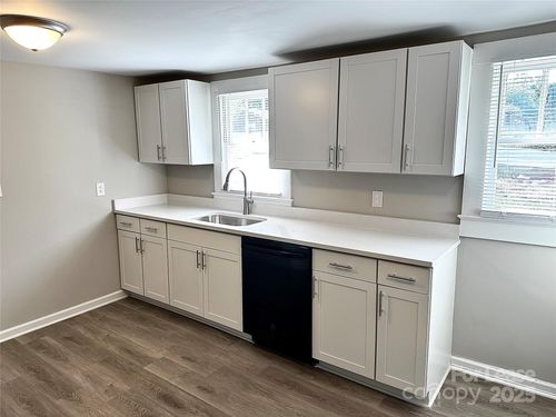 606 Carver Dr, Lexington, NC, 27292-4332 | Card Image