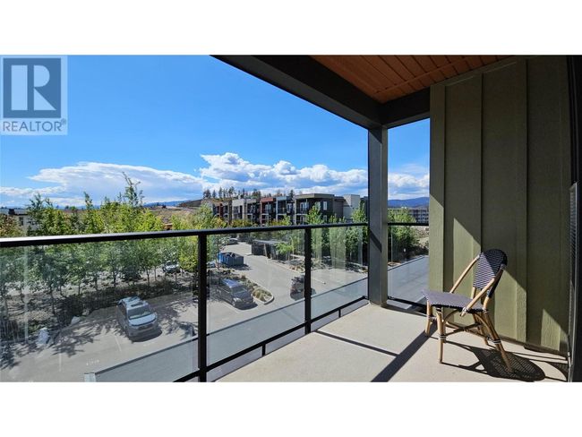 301 - 775 Academy Way, Condo with 3 bedrooms, 3 bathrooms and 1 parking in Kelowna BC | Image 7