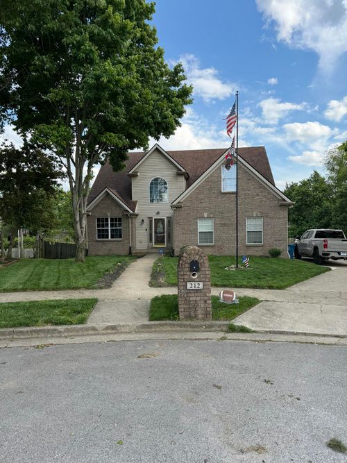 212 Woodfield Way, Nicholasville, KY, 40356-2958 | Card Image