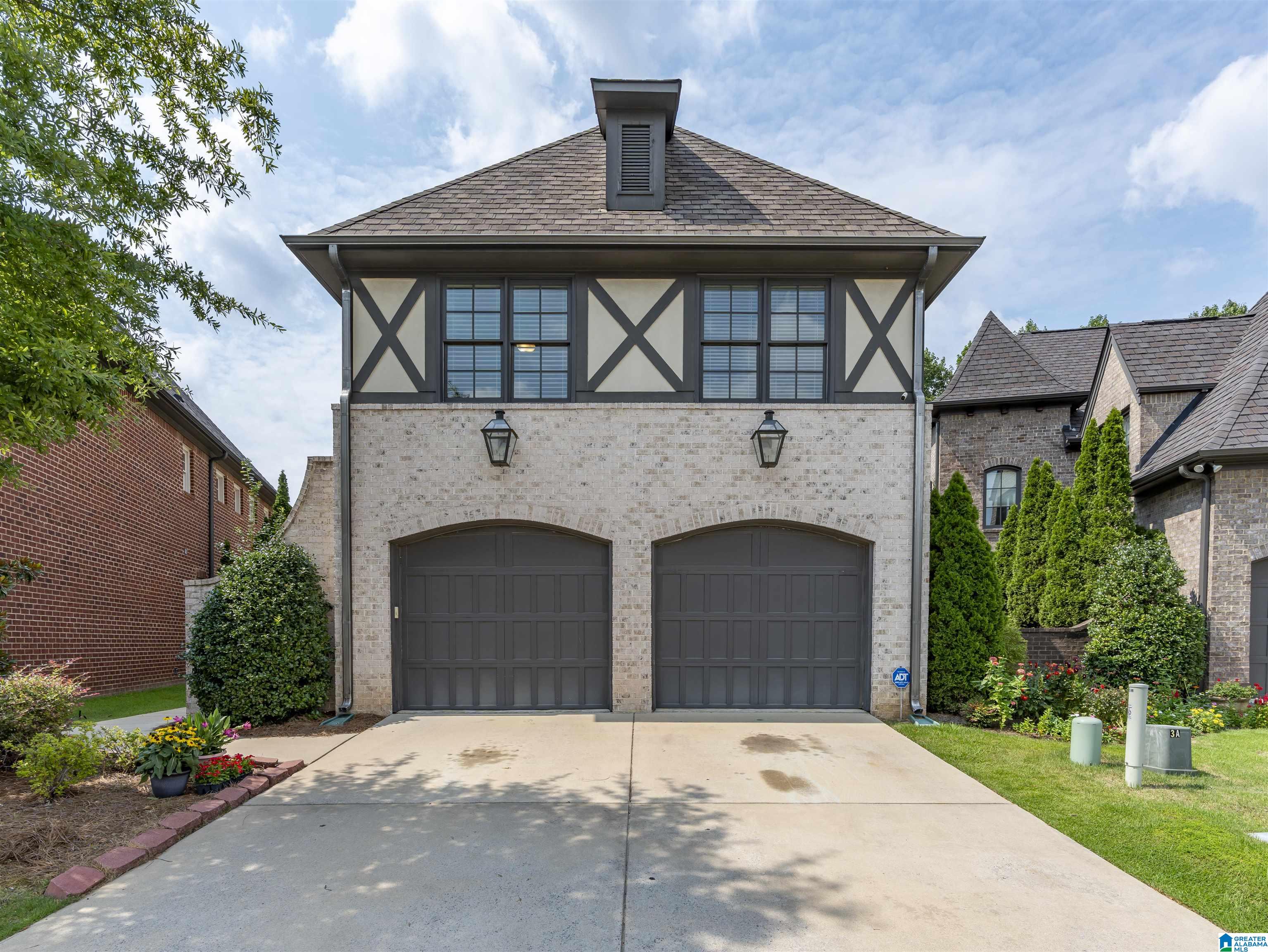 Residential in HOOVER 5