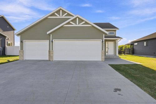 6171 68th St S, Fargo, ND, 58104-5609 | Card Image